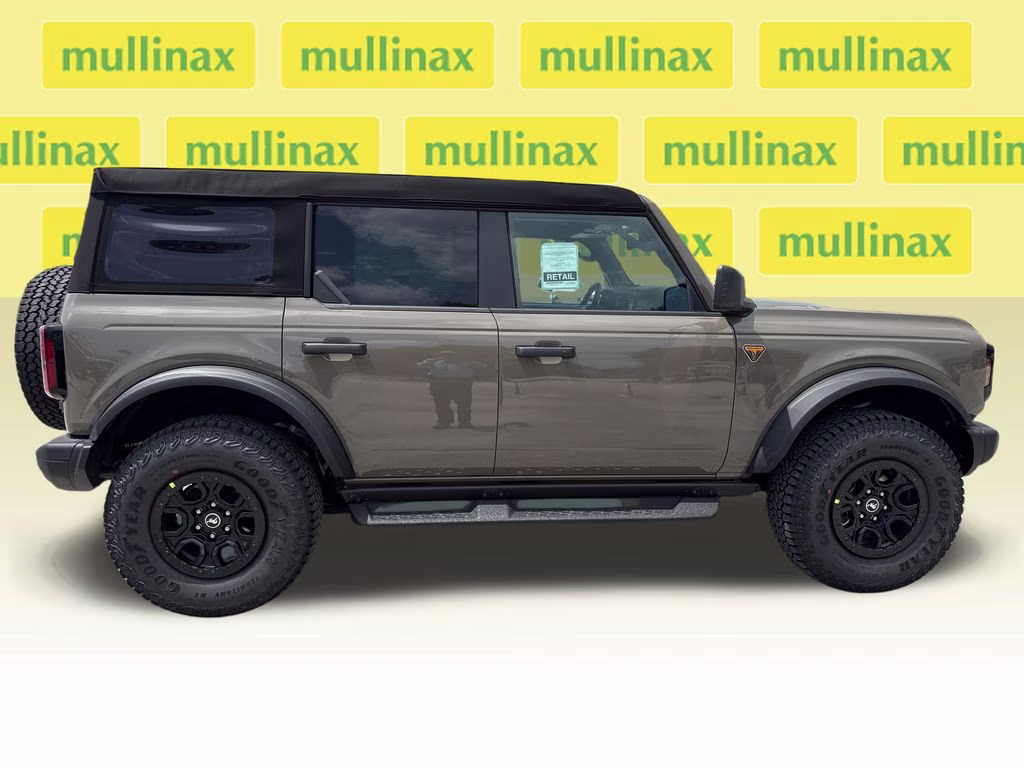 2026 Gray Ford Bronco Badlands 4X4 SUV