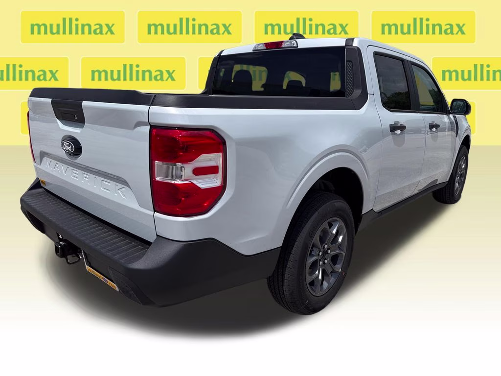 2026 Space White Metallic Ford Maverick XLT FWD Truck