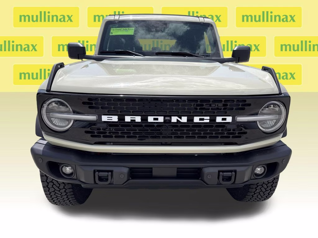 2026 Beige Ford Bronco Badlands 4X4 SUV