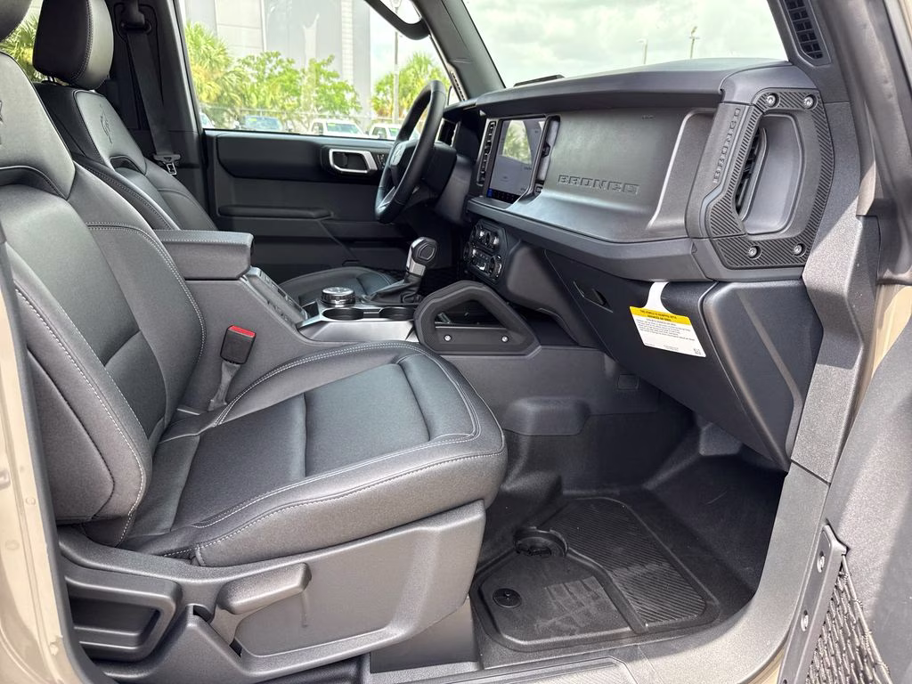 2026 Gray Ford Bronco Badlands 4X4 SUV