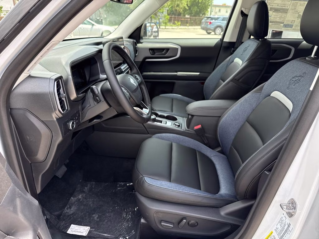 2026 Oxford White Ford Bronco Sport Outer Banks 4X4 SUV
