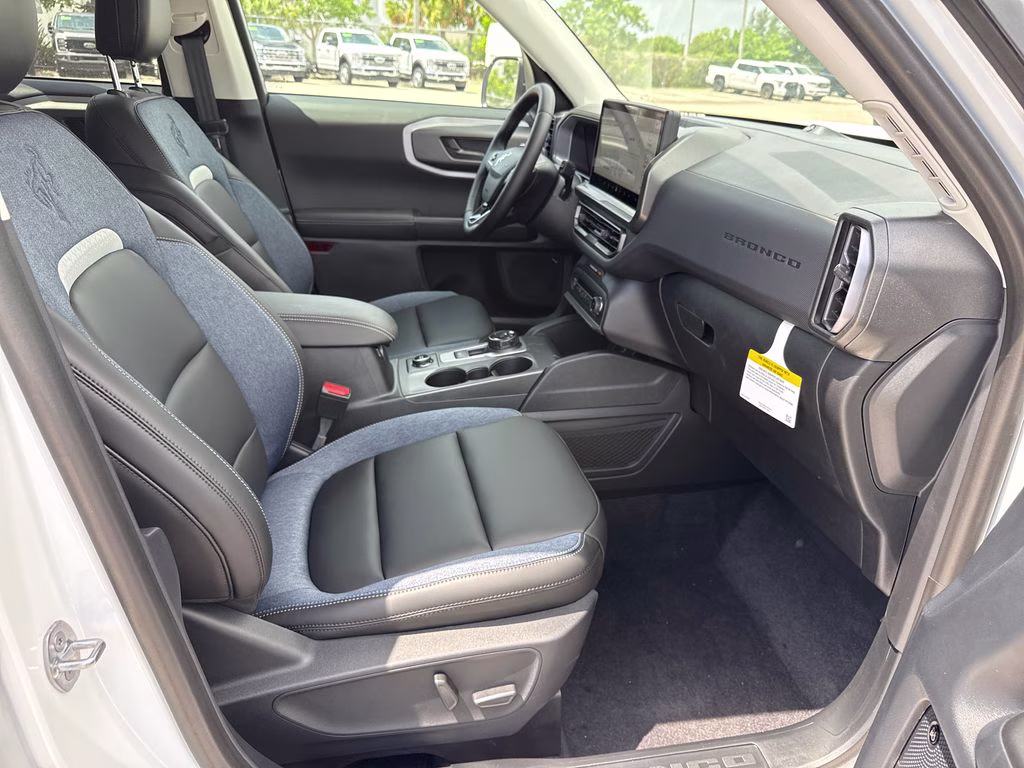 2026 Oxford White Ford Bronco Sport Outer Banks 4X4 SUV