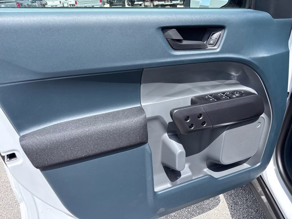 2026 Oxford White Ford Maverick XL FWD Truck