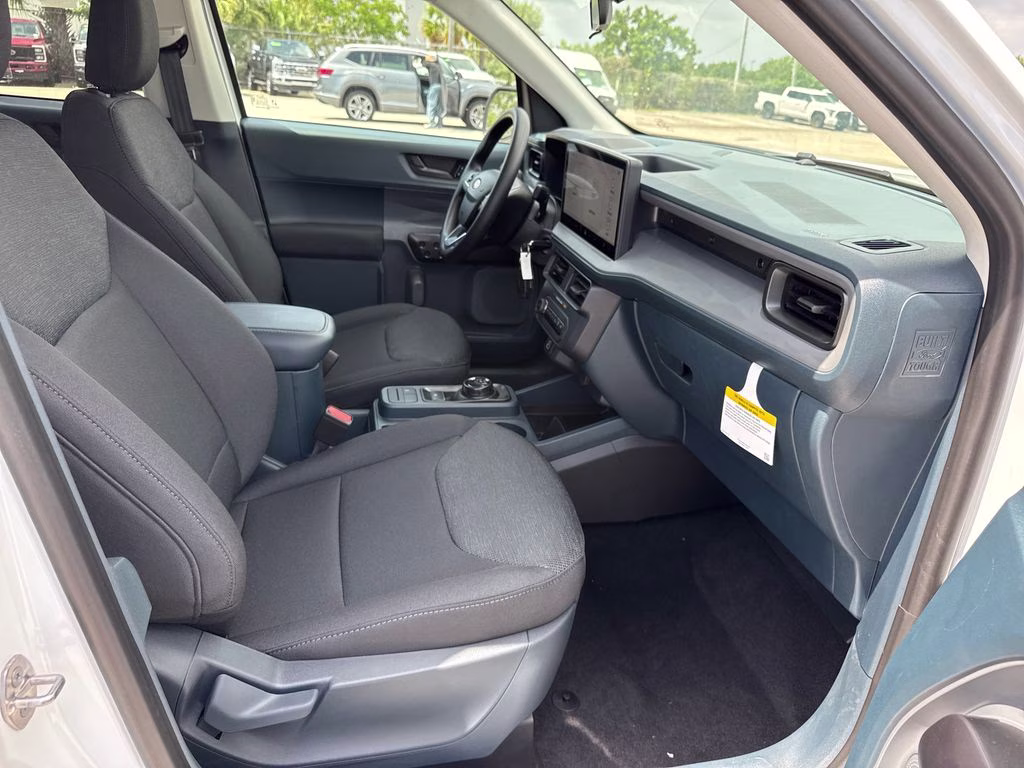 2026 Oxford White Ford Maverick XL FWD Truck