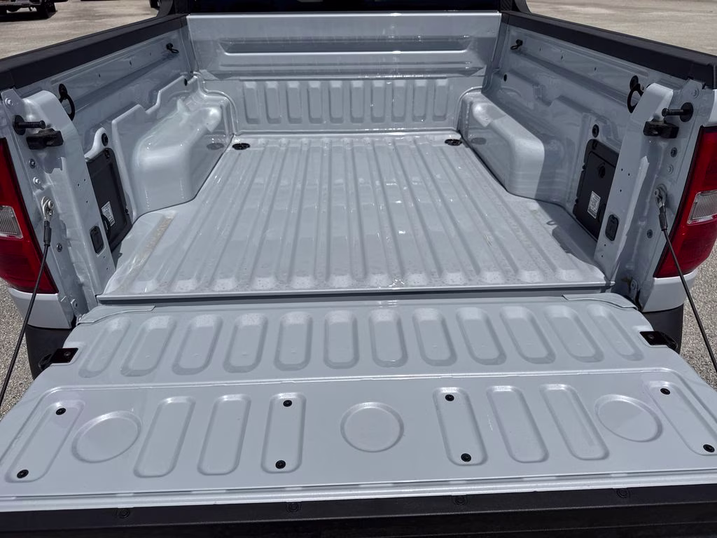 2026 Space White Metallic Ford Maverick XLT FWD Truck