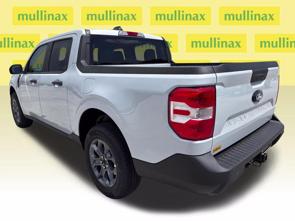 2026 Space White Metallic Ford Maverick XLT FWD Truck
