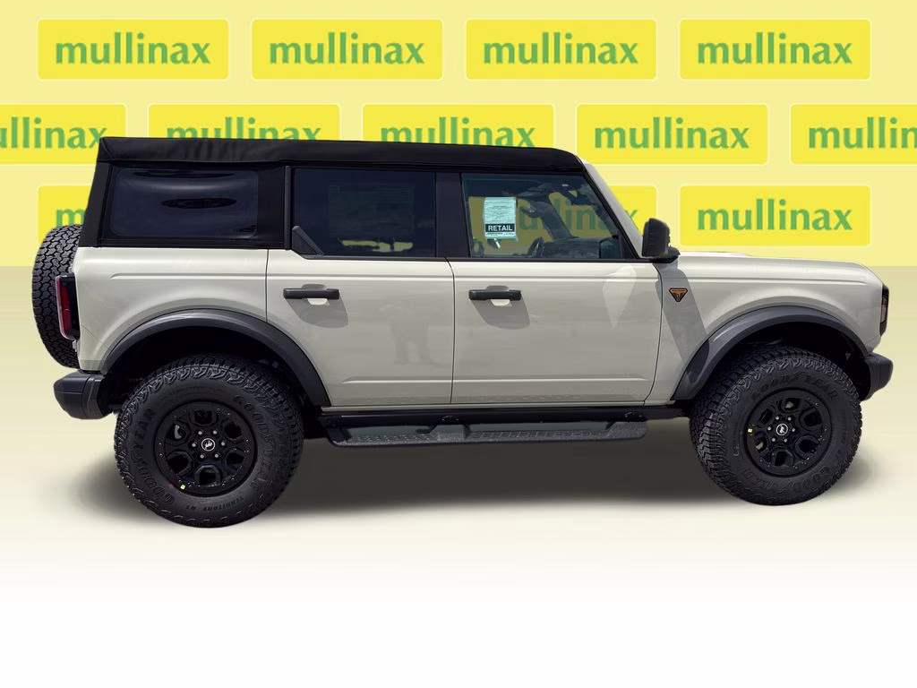 2026 Beige Ford Bronco Badlands 4X4 SUV