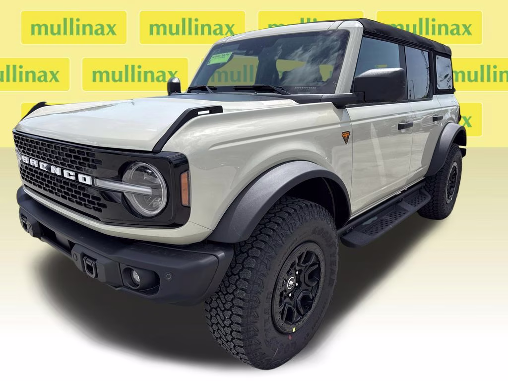 2026 Beige Ford Bronco Badlands 4X4 SUV