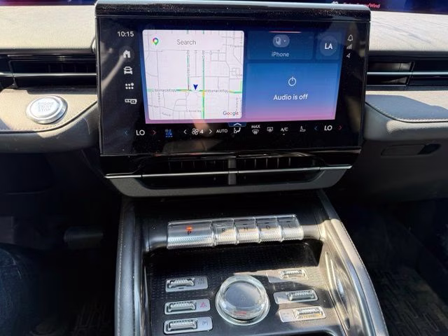 2025 White Platinum Metallic Tri-Coat Lincoln Nautilus Reserve AWD SUV
