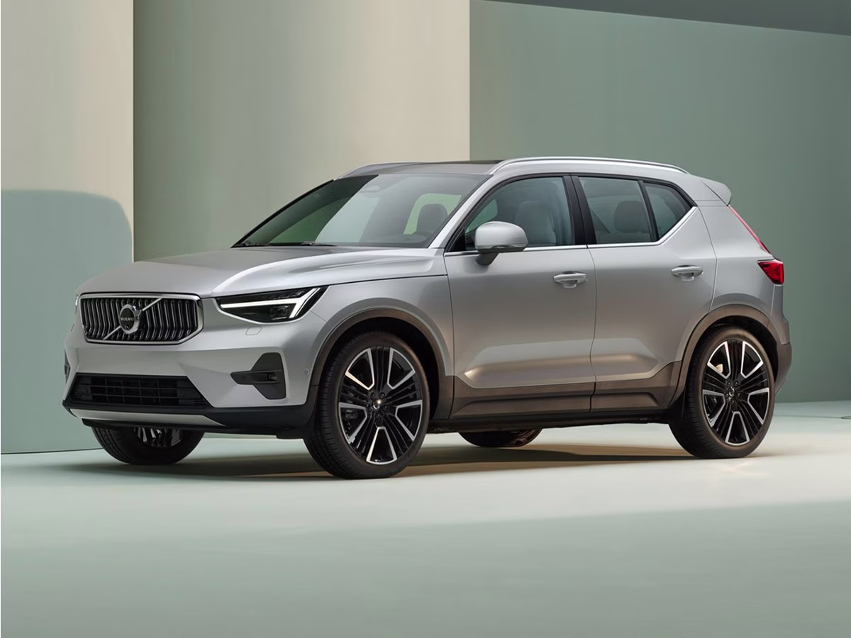 2023 Volvo XC40 Ultimate FWD SUV