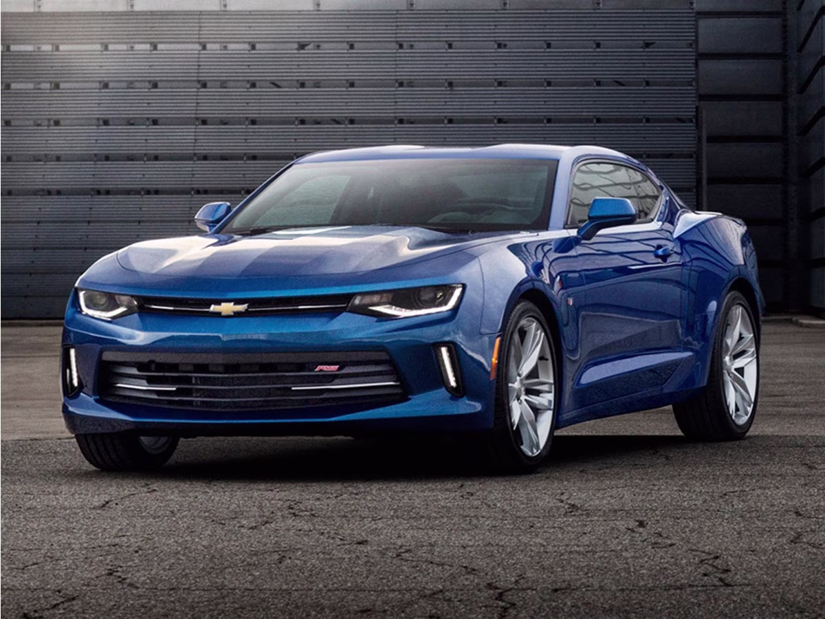 2016 Summit White Chevrolet Camaro 1LT RWD Coupe