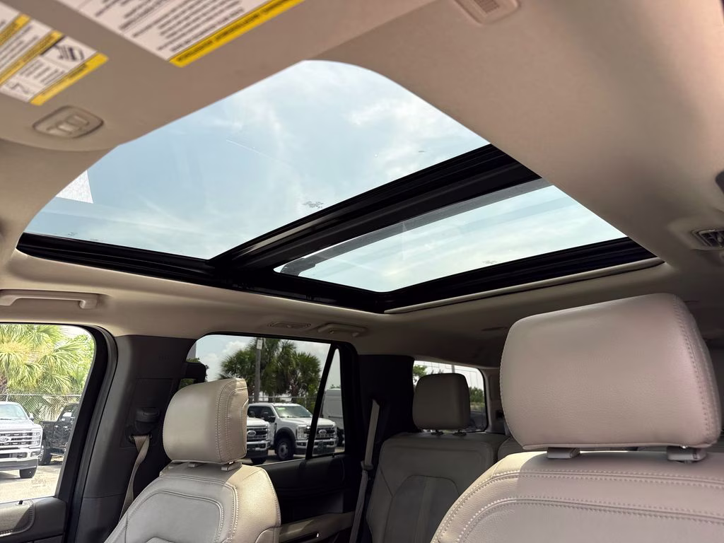 2020 Blue Metallic Ford Expedition Limited 4X4 SUV
