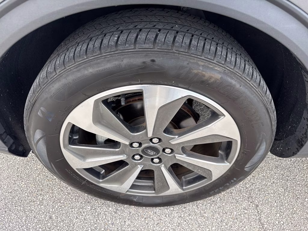 2023 Carbonized Gray Metallic Ford Escape Platinum AWD SUV