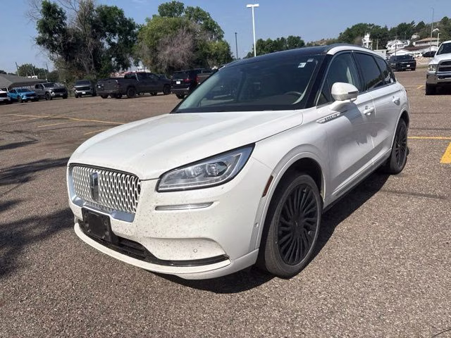 2022 Pristine White Metallic Tri-Coat Lincoln Corsair Reserve AWD SUV
