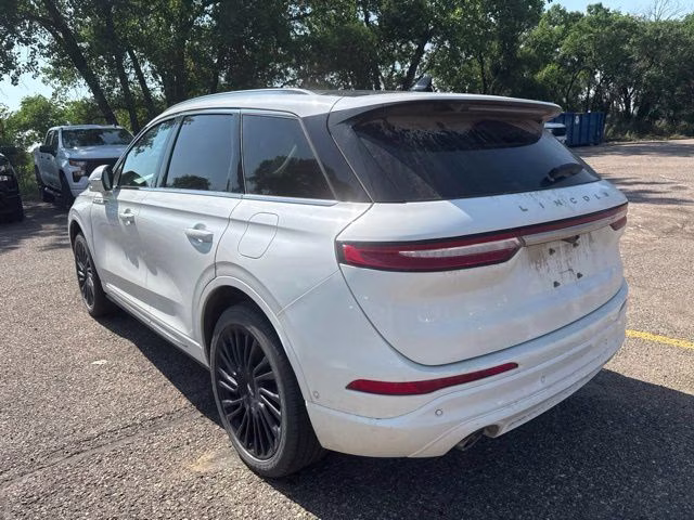 2022 Pristine White Metallic Tri-Coat Lincoln Corsair Reserve AWD SUV