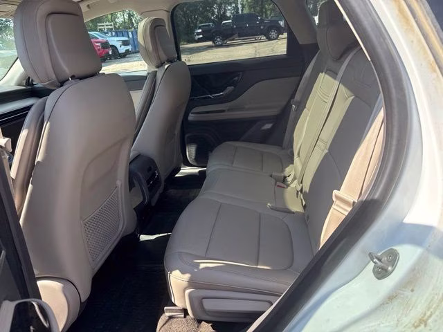 2022 Pristine White Metallic Tri-Coat Lincoln Corsair Reserve AWD SUV