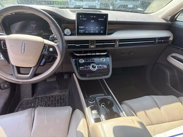 2022 Pristine White Metallic Tri-Coat Lincoln Corsair Reserve AWD SUV