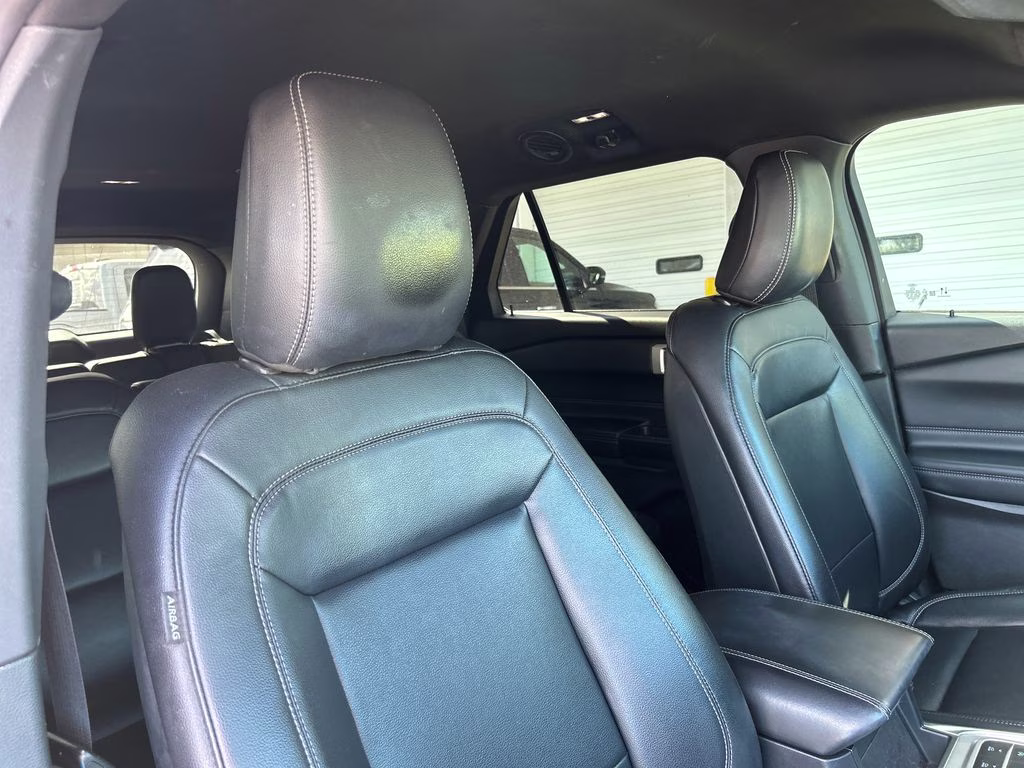 2020 Blue Metallic Ford Explorer XLT RWD SUV