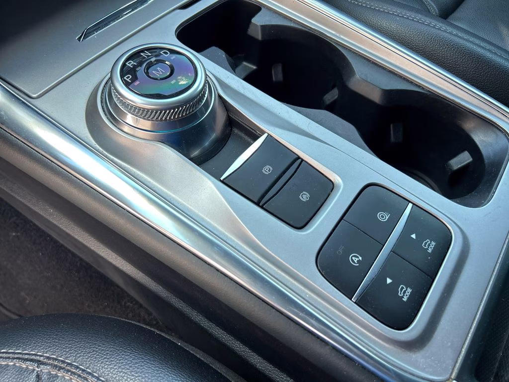 2020 Blue Metallic Ford Explorer XLT RWD SUV