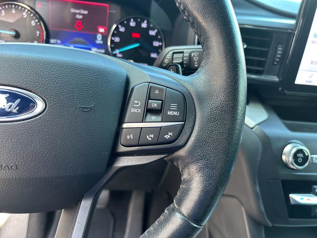 2020 Blue Metallic Ford Explorer XLT RWD SUV