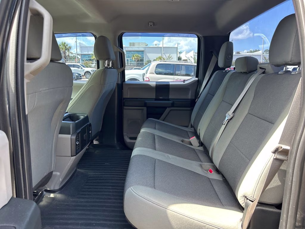2016 Magnetic Metallic Ford F-150 XL 4X4 Truck