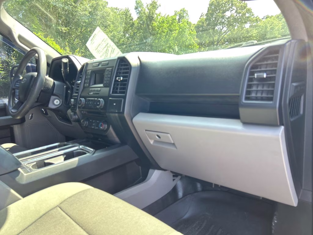 2016 Magnetic Metallic Ford F-150 XL 4X4 Truck