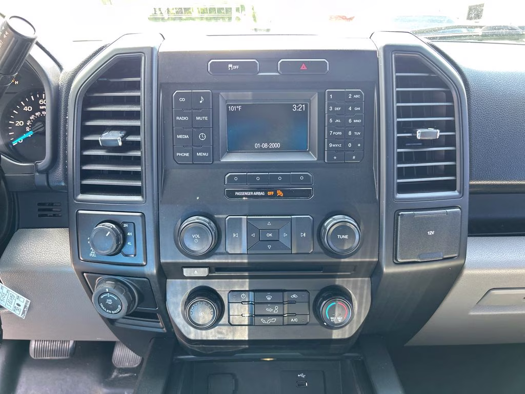 2016 Magnetic Metallic Ford F-150 XL 4X4 Truck