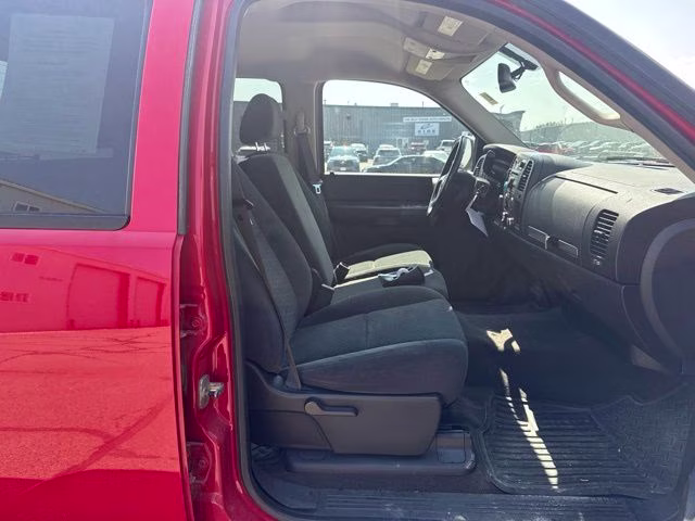 2008 Red Chevrolet Silverado 1500 LT 4X4 Truck