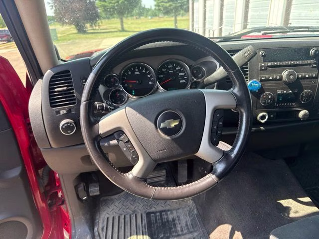 2008 Red Chevrolet Silverado 1500 LT 4X4 Truck