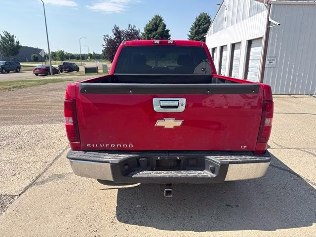 2008 Red Chevrolet Silverado 1500 LT 4X4 Truck