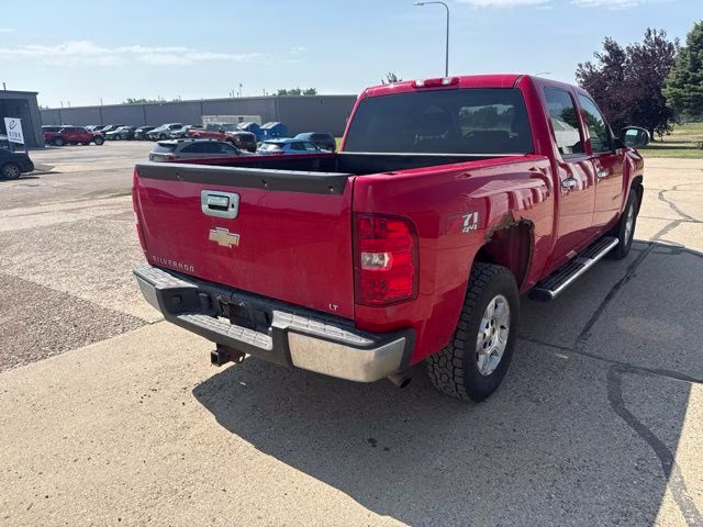 2008 Red Chevrolet Silverado 1500 LT 4X4 Truck