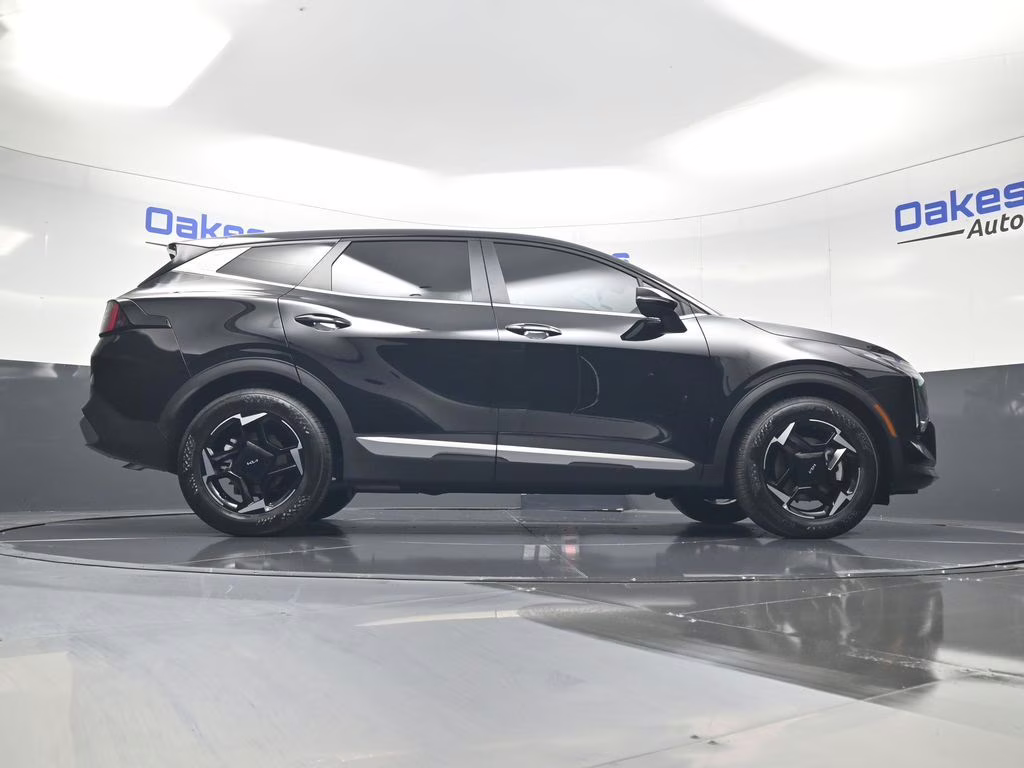2026 Ebony Black Kia Sportage EX FWD SUV