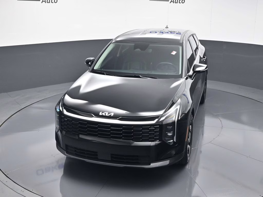 2026 Ebony Black Kia Sportage EX FWD SUV