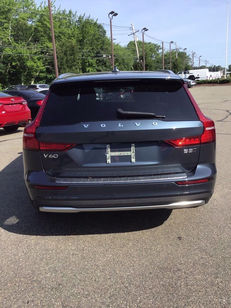 2025 Blue Volvo V60 Cross Country B5 Plus AWD Crossover