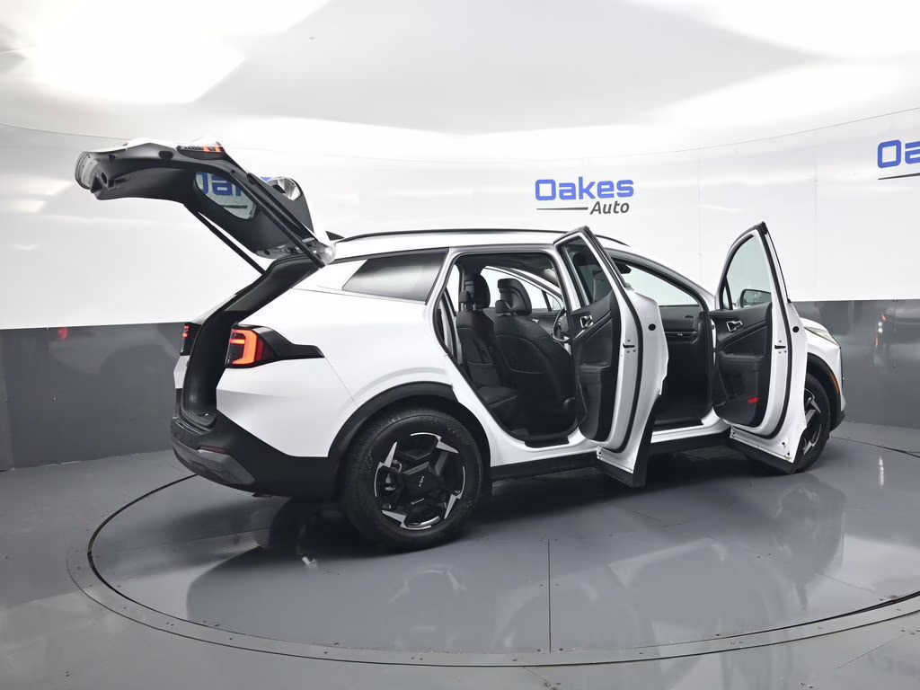 2026 Glacial White Pearl Kia Sportage EX FWD SUV