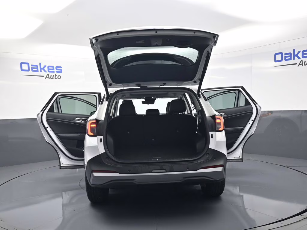 2026 Glacial White Pearl Kia Sportage EX FWD SUV