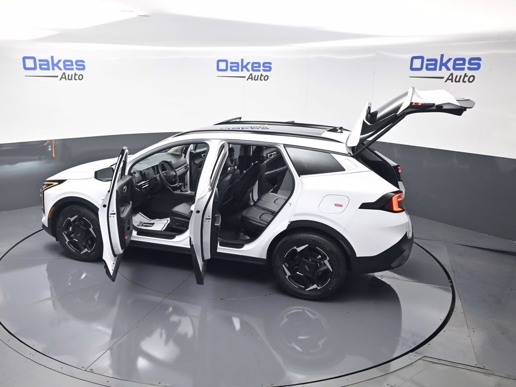 2026 Glacial White Pearl Kia Sportage EX FWD SUV