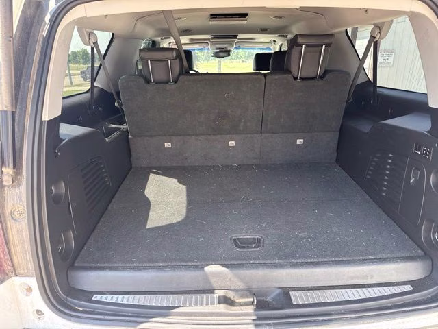 2018 Summit White Chevrolet Suburban LT 4X4 SUV