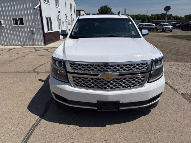 2018 Summit White Chevrolet Suburban LT 4X4 SUV