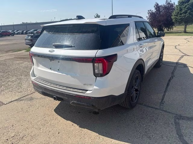 2025 White Metallic Ford Explorer ST-Line 4X4 SUV