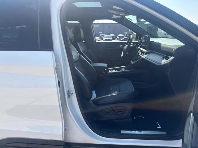 2025 White Metallic Ford Explorer ST-Line 4X4 SUV