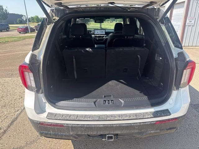 2025 White Metallic Ford Explorer ST-Line 4X4 SUV