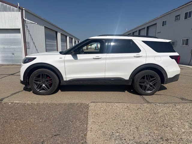 2025 White Metallic Ford Explorer ST-Line 4X4 SUV