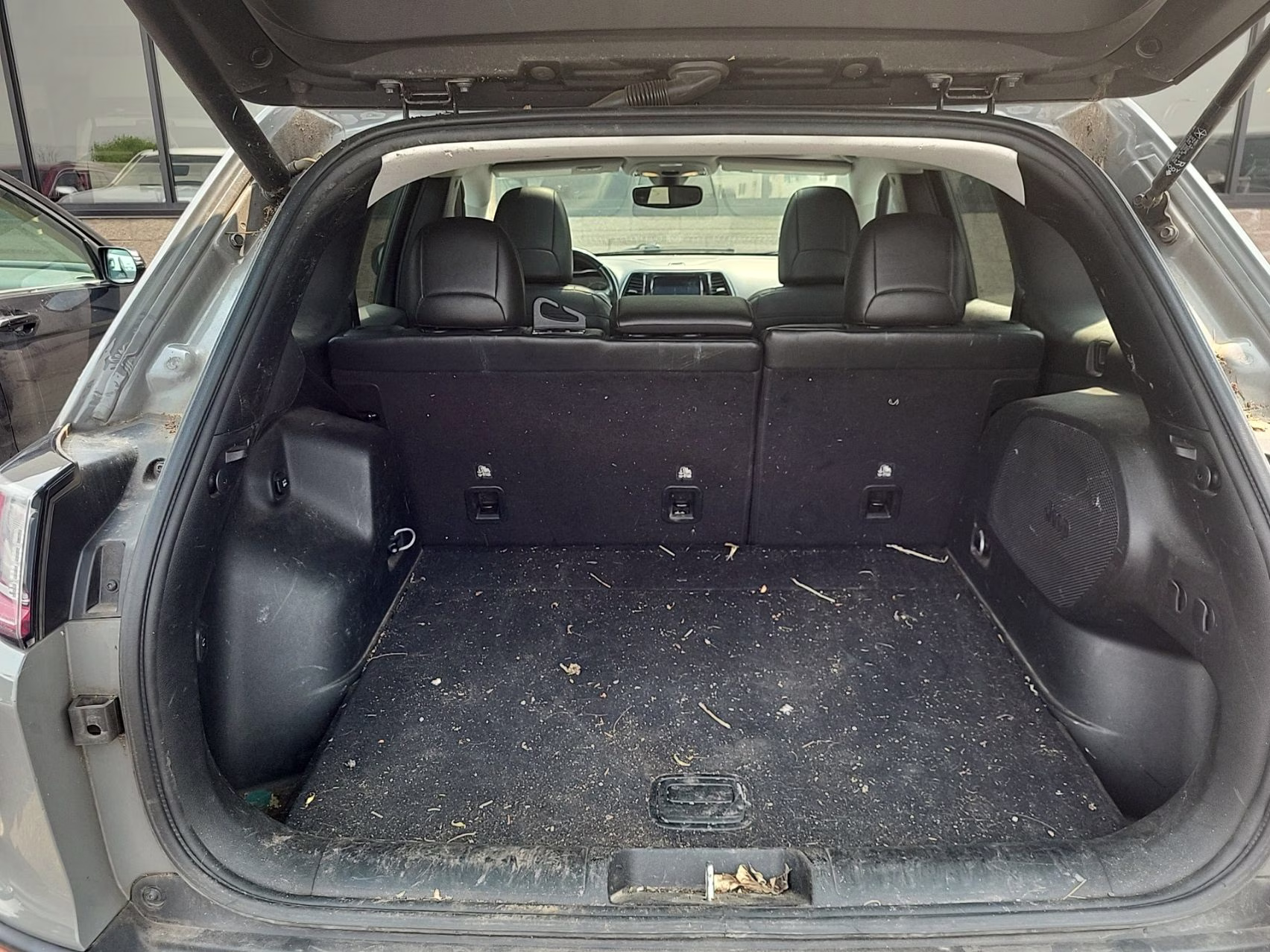 2019 Sting-Gray Clearcoat Jeep Cherokee Limited 4X4 SUV