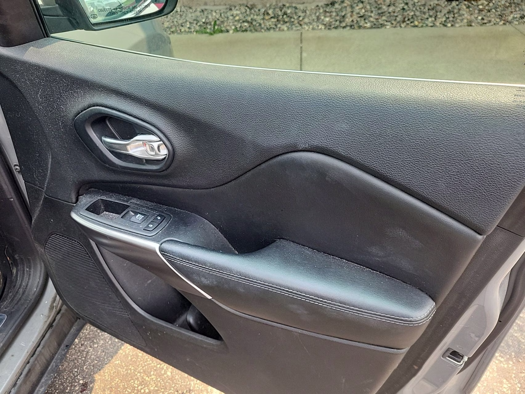 2019 Sting-Gray Clearcoat Jeep Cherokee Limited 4X4 SUV