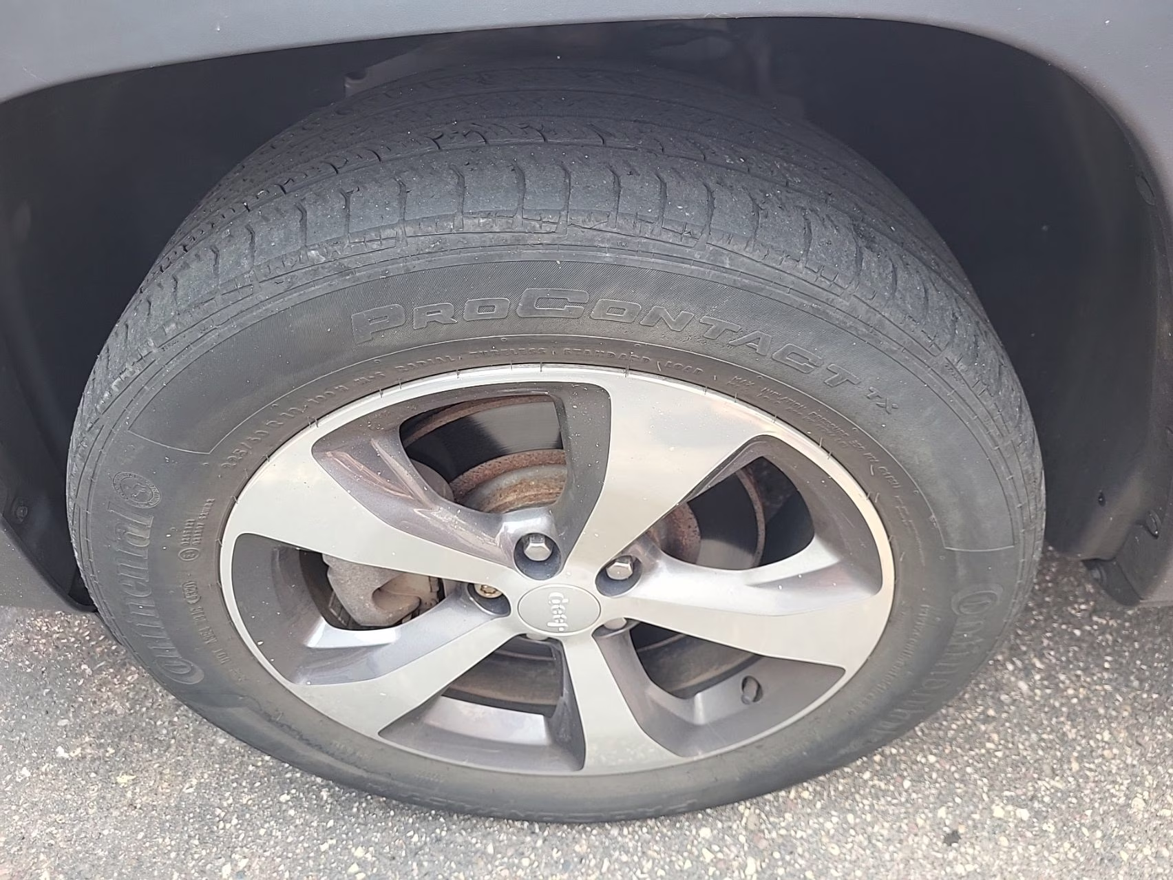 2019 Sting-Gray Clearcoat Jeep Cherokee Limited 4X4 SUV