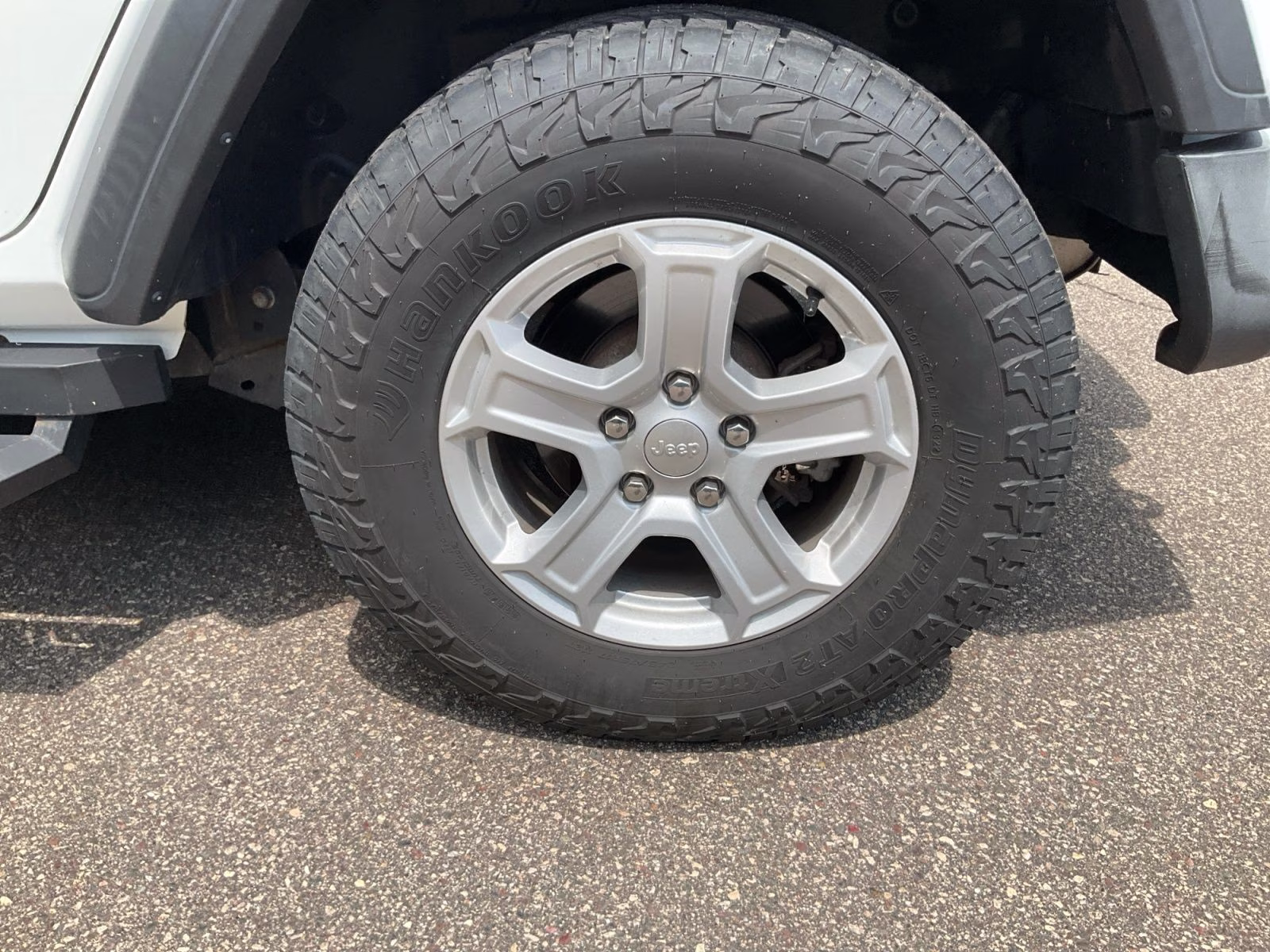 2018 Bright White Clearcoat Jeep Wrangler Unlimited Sport S 4X4 SUV