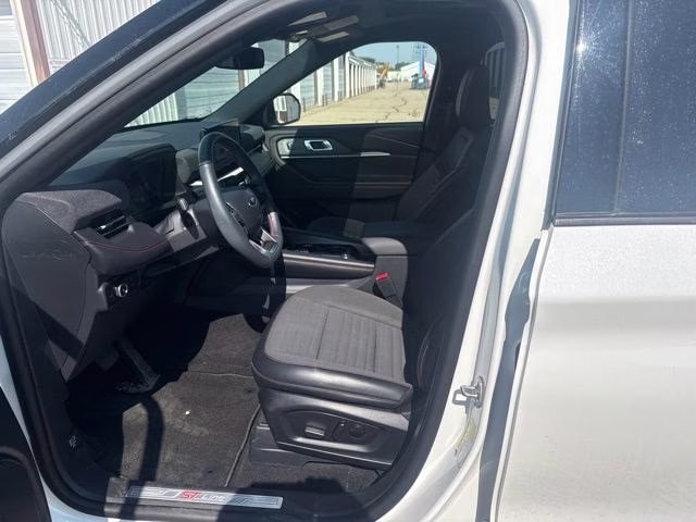 2025 White Metallic Ford Explorer ST-Line 4X4 SUV