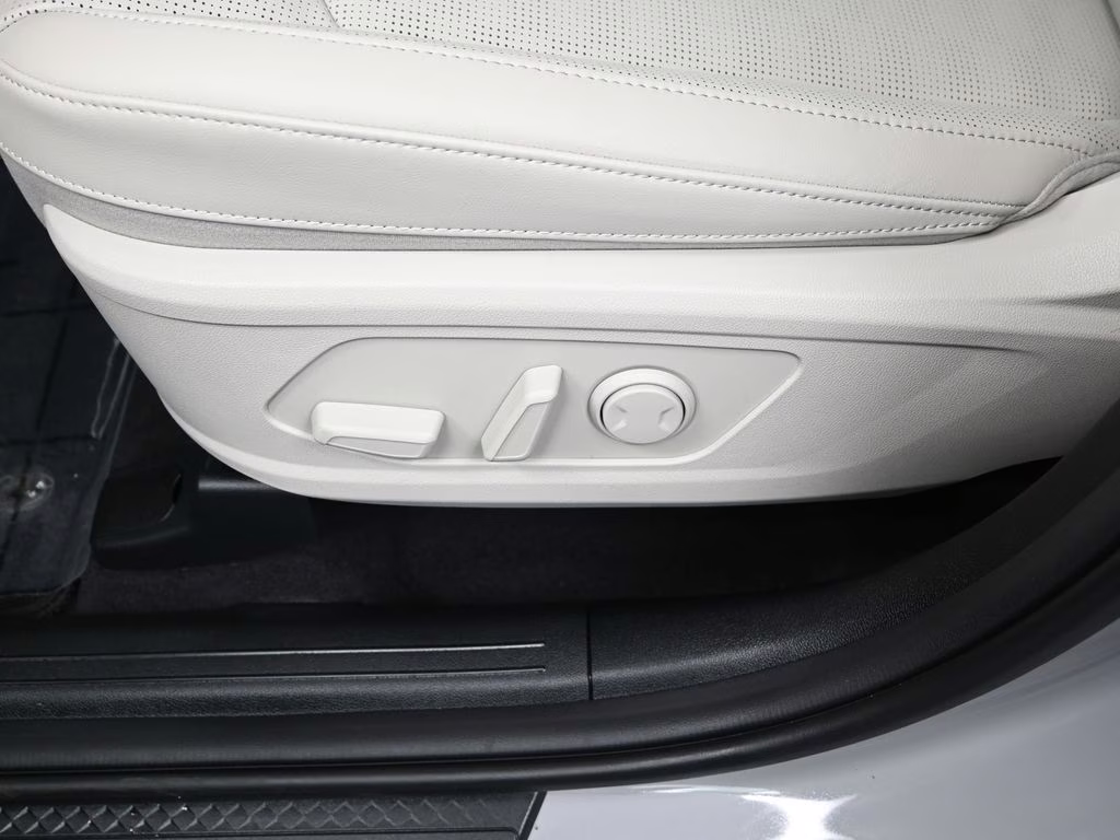 2025 Wolf Gray Kia Sorento EX FWD SUV