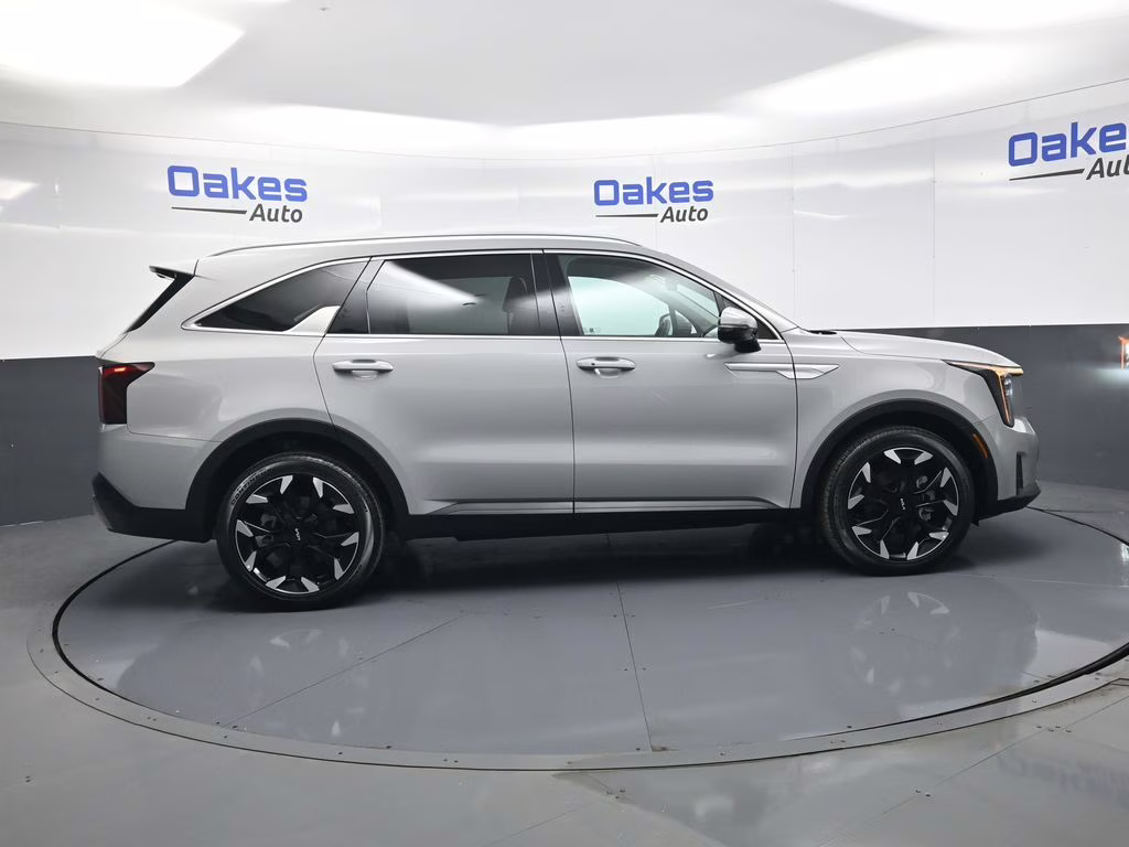 2025 Wolf Gray Kia Sorento EX FWD SUV